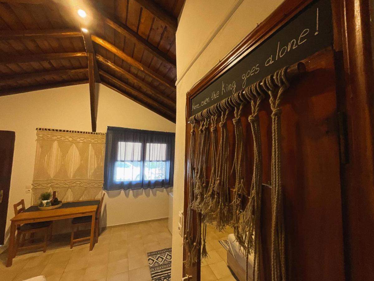 Spitaki Guest House メガリ・アモス エクステリア 写真